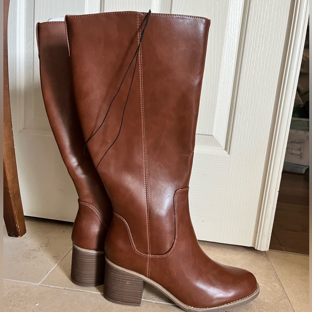 Universal thread knee high boots